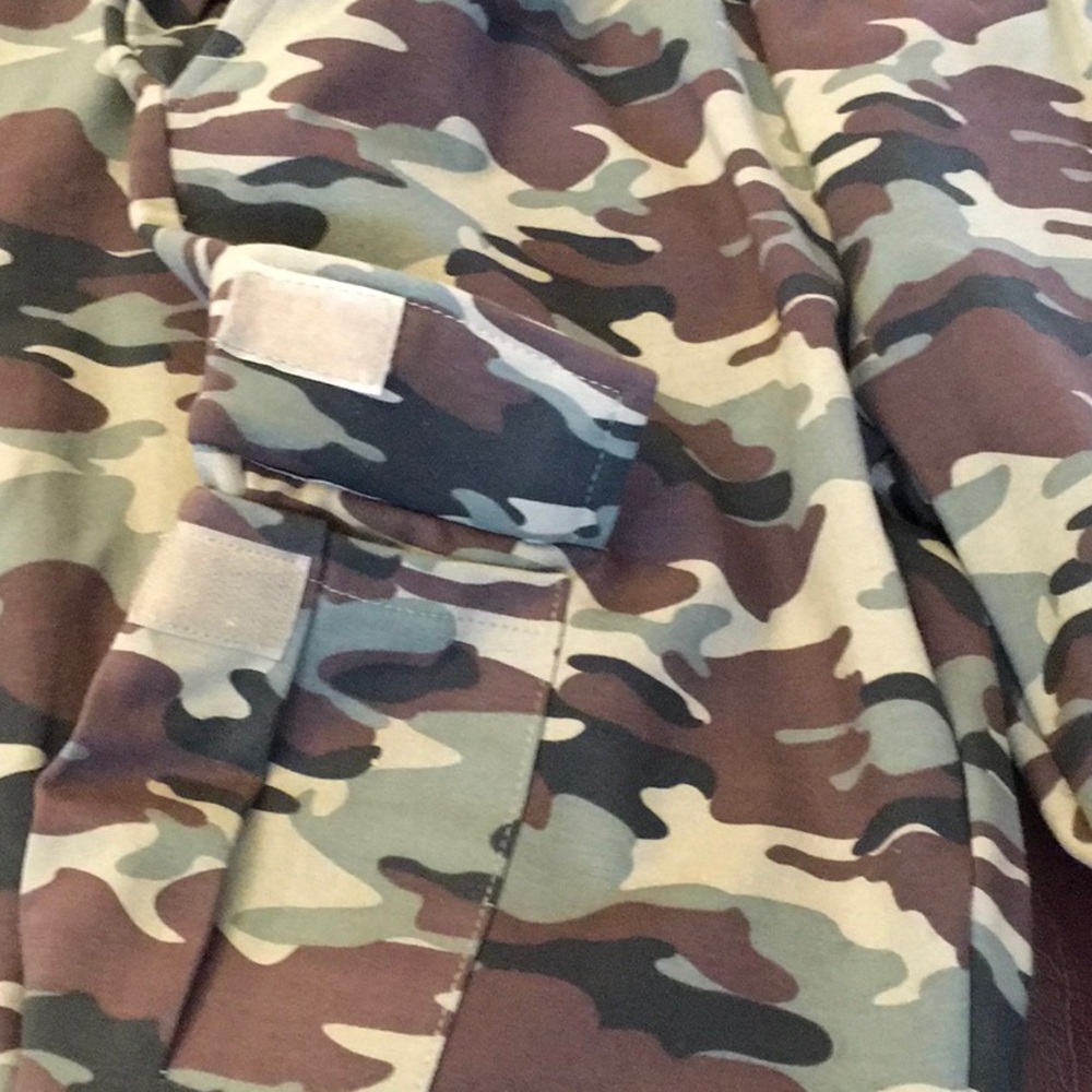 High Waist Camo Joggers - Picture 5 of 8